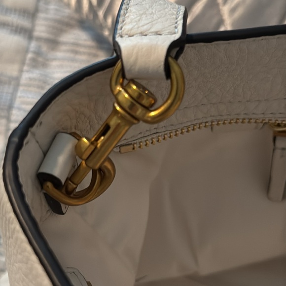 Tory Burch Chelsea Pebbled Leather Satchel. White with Gold Hardware. - Picture 13 of 16